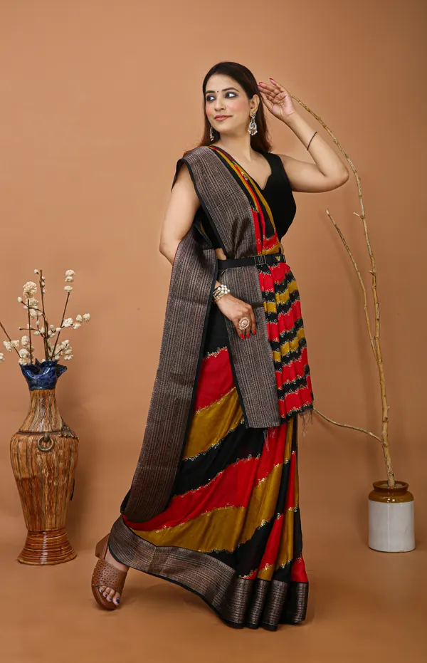 Ragreeti_Lifestyle_Black_And_Red_Georgette_Silk_Blend_Saree_-_Woven_Temple_Border_Bollywood_Printed_Saree_With_Unstitched_Blouse