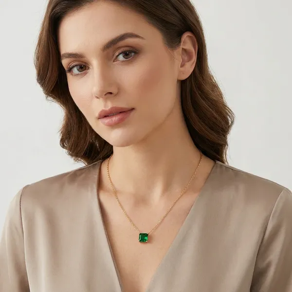 Elegant_Chain_Set_With_Pendant