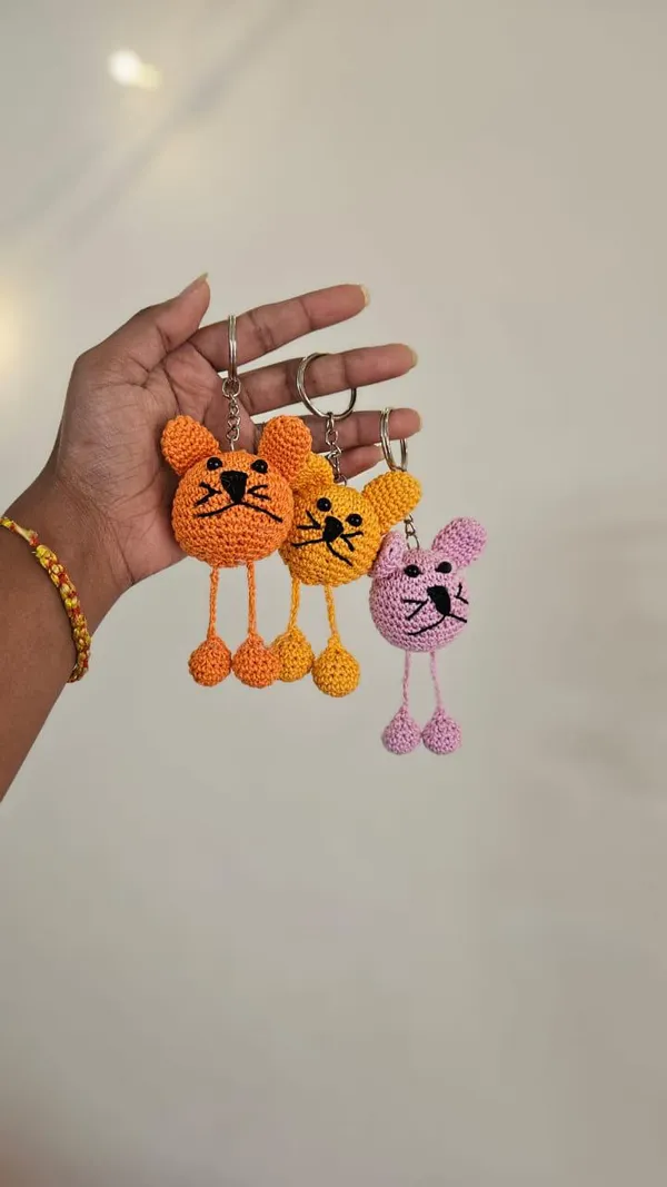 Multicolor_Handmade_Crochet_Cat_Keychain_Set_Pack_Of_3