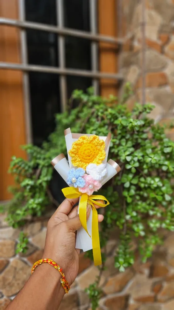 Yellow_Handmade_Crochet_Flower_Bouquet_With_Sun_And_Pastel_Blooms