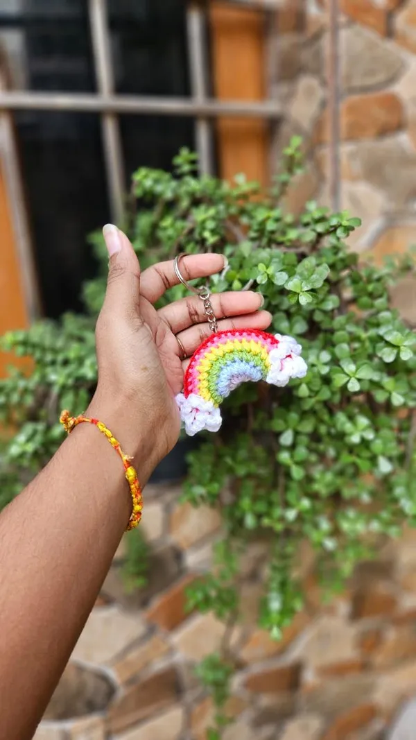 Multicolor_Handmade_Crochet_Rainbow_Keychain_With_Clouds