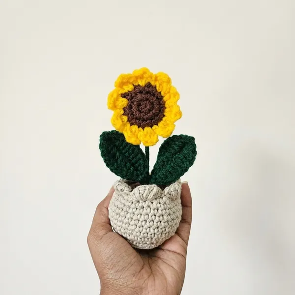 Yellow_Handmade_Crochet_Sunflower_In_Pot_Home_Decor_Showpiece