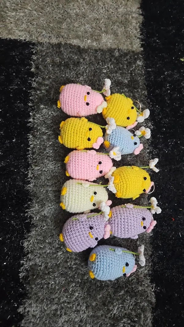 Multicolor_Handmade_Crochet_Bee_Keychains_Plush_Toy_Set_Of_10