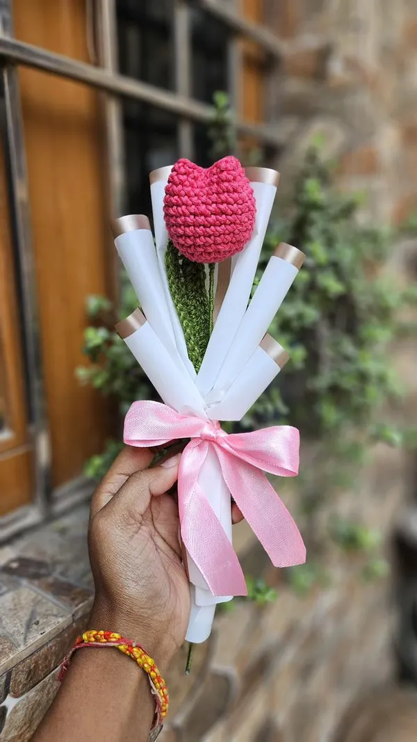 Red_Handmade_Crochet_Tulip_Flower_With_Gift_Wrapping