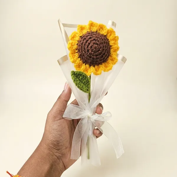 Yellow_Handcrafted_Crochet_Sunflower_Bouquet_With_Ribbon_Wrap
