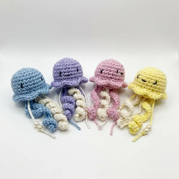 Multicolor_Handmade_Crochet_Jellyfish_Soft_Toys_keychain_Pack_Of_4