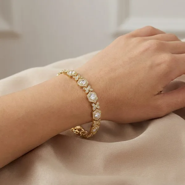 Chamki_Aurora_Beautiful_Bracelet