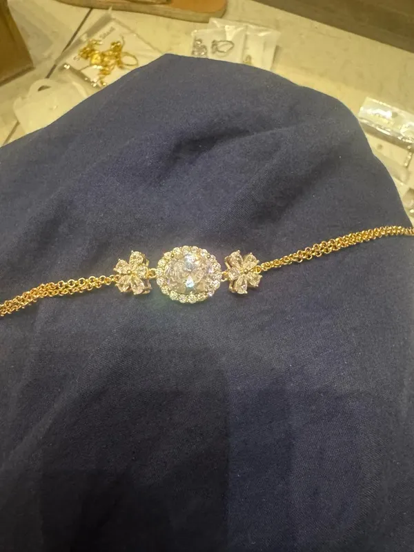 Bloom_Bracelet_In_Golden
