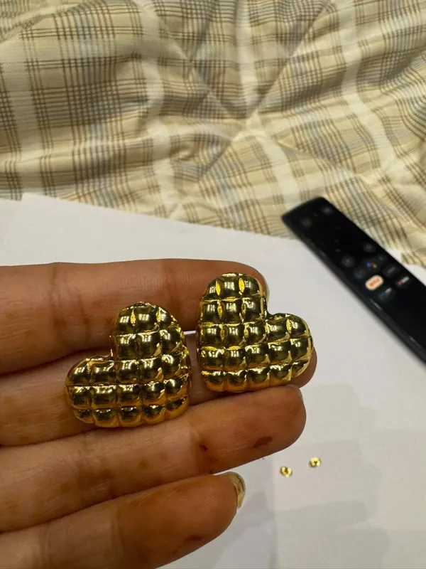 Honeycomb_Heart_Studs