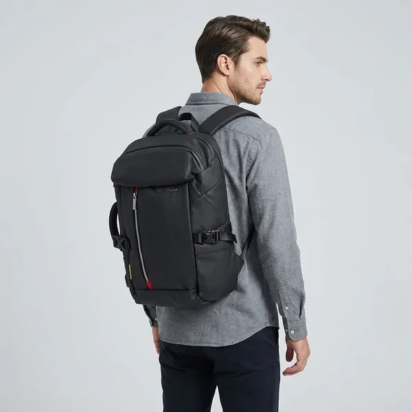 Black_Matte_Travel_Bag_For_Men_And_Women