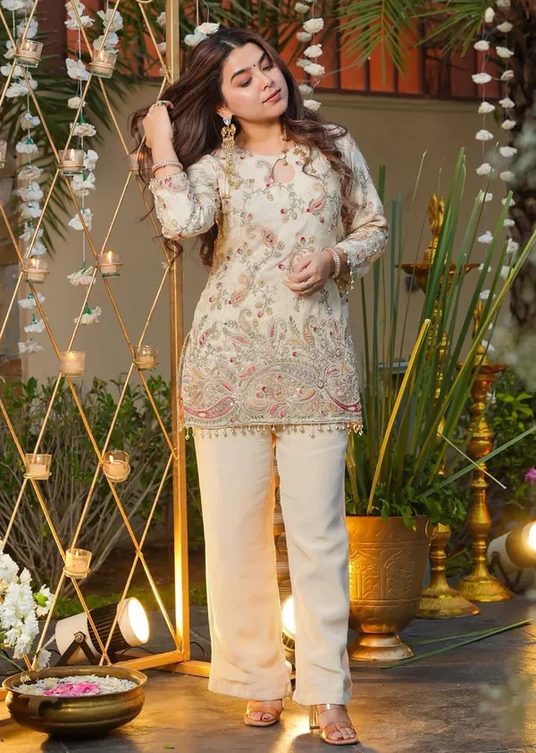 Pure_Silk_Traditional_Motif_Embroidered_Designer_Co-Ord_Set