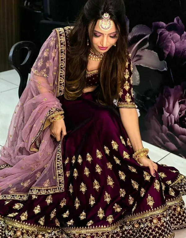 Velvet_Traditional_Motif_Embroidered_Lehenga_Choli_Set