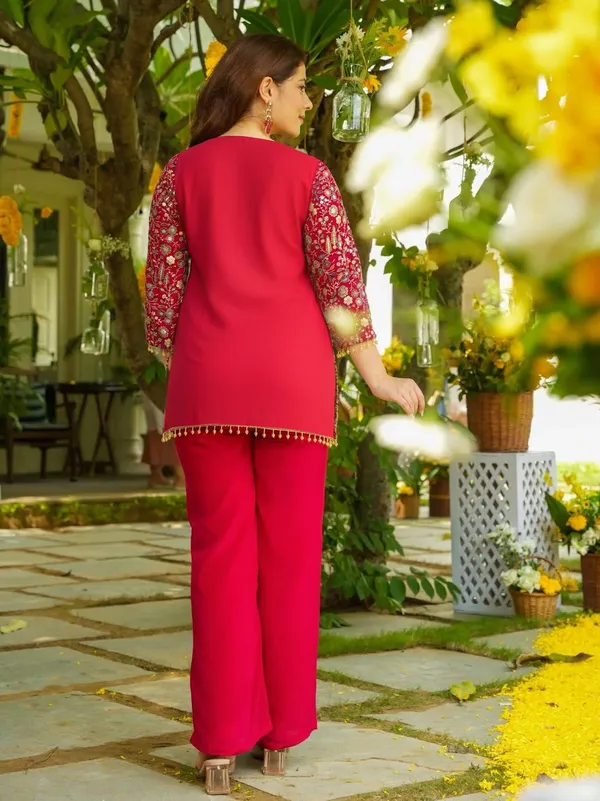 Pure_Silk_Traditional_Motif_Embroidered_Designer_Co-Ord_Set