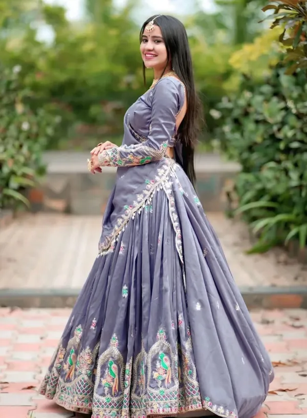 Chinon_Silk_Traditional_Motif_Embroidered_Lehenga_Choli_Set