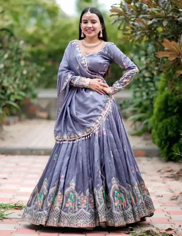 Chinon_Silk_Traditional_Motif_Embroidered_Lehenga_Choli_Set