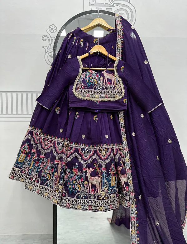 Chinnon_Silk_Traditional_Motiff_Embroidered_Lehenga_Choli_Set