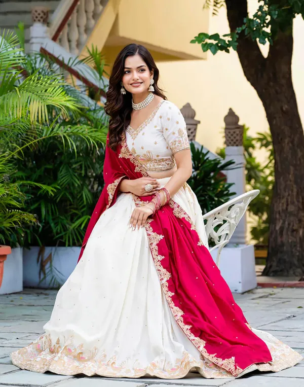 Chinnon_Silk_Traditional_Motiff_Embroidered_Lehenga_Choli_With_Dupatta_Set