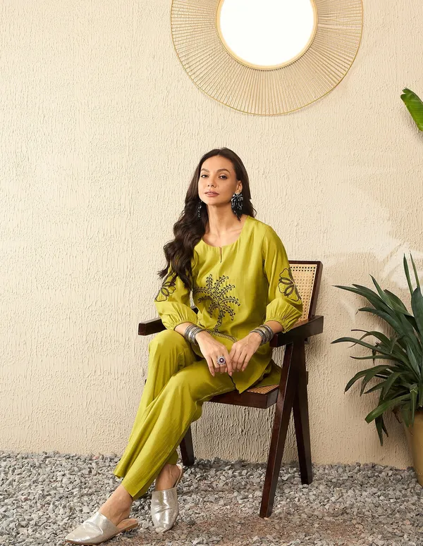 Silk_Blend_Floral_Embroidered_Co-Ord_Set