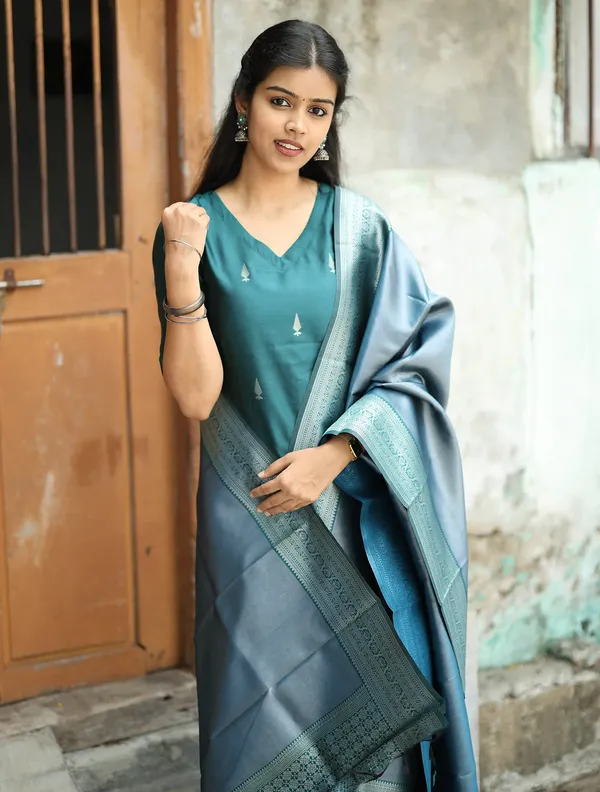 Kanchipuram_Silk_Woven_Motiff_Kurta_Pant_Set