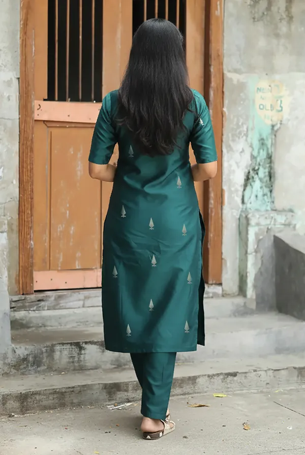 Kanchipuram_Silk_Woven_Motiff_Kurta_Pant_Set