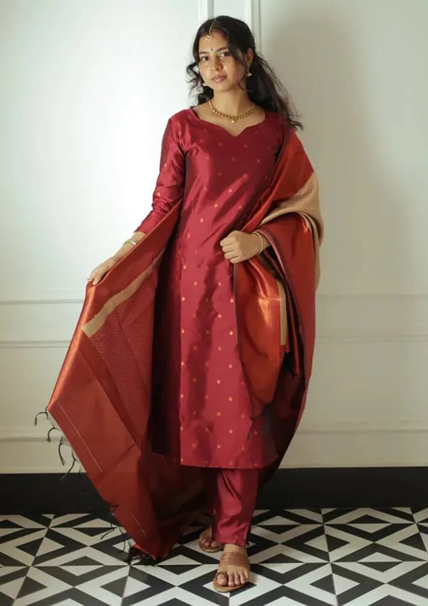 Kanchipuram_Silk_Woven_Motiff_Kurta_Pant_Set