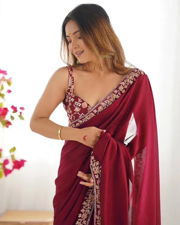 Rangoli_Silk_Floral_Embroidered_Saree_With_Blouse_Piece