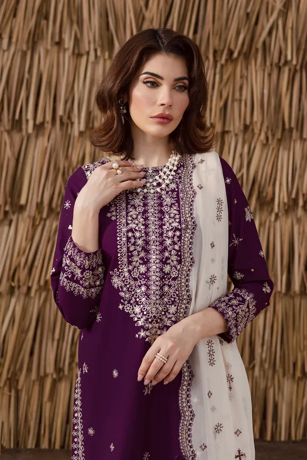 Pure_Georgette_Sequins_Embroidered_Lucknowi_Kurta_Pant_Set