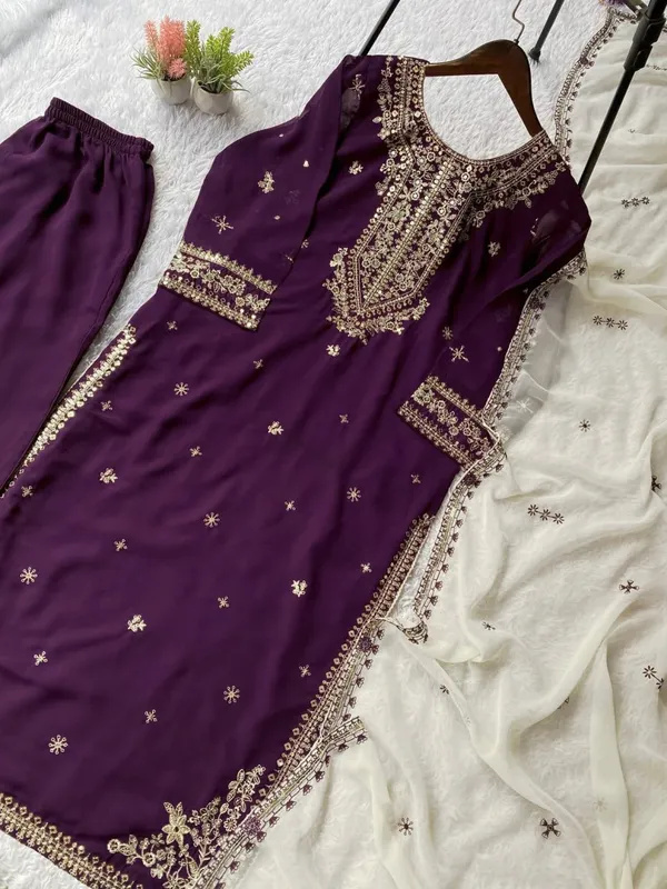 Pure_Georgette_Sequins_Embroidered_Lucknowi_Kurta_Pant_Set