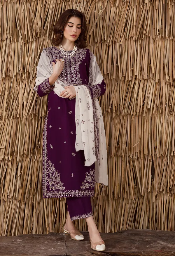 Pure_Georgette_Sequins_Embroidered_Lucknowi_Kurta_Pant_Set