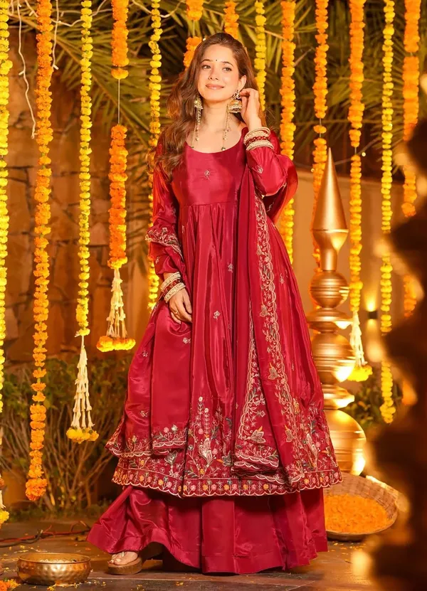 Pure_Silk_Floral_Motif_Embroidered_Anarkali_Kurta_Palazzo_Set