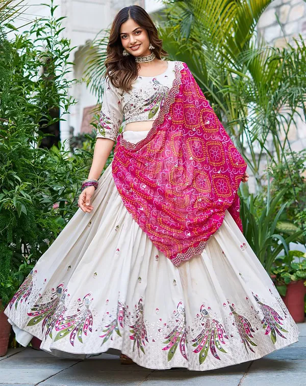 Chinon_Traditional_Motif_Lehenga_Choli_With_Bandhani_Dupatta_Set