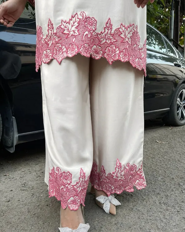 Cotton_Blend_Floral_Thread_Embroidered_Co-Ord_Set