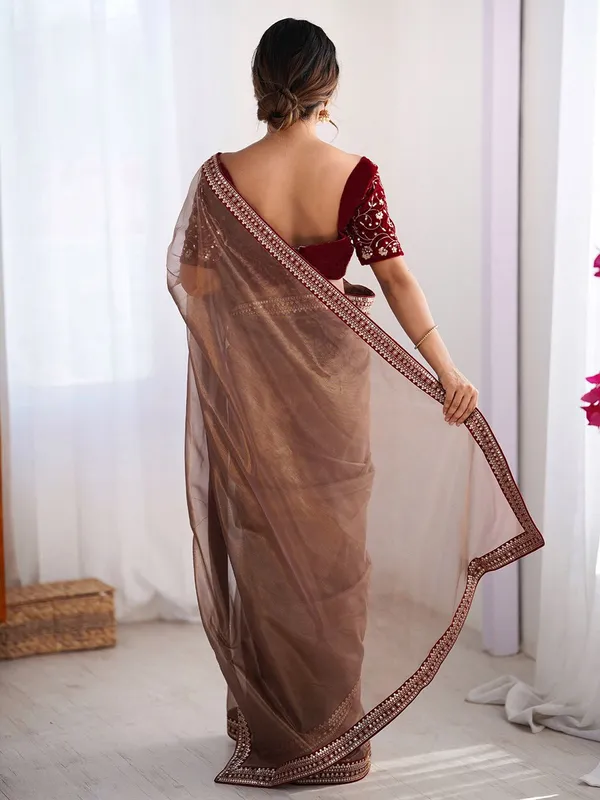 Shimmer_Net_Embroidered_Saree_With_Velvet_Blouse_Piece