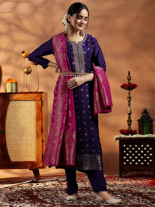 Art_Silk_Woven_Motif_Embroidered_Kurta_Set_With_Banarasi_Dupatta