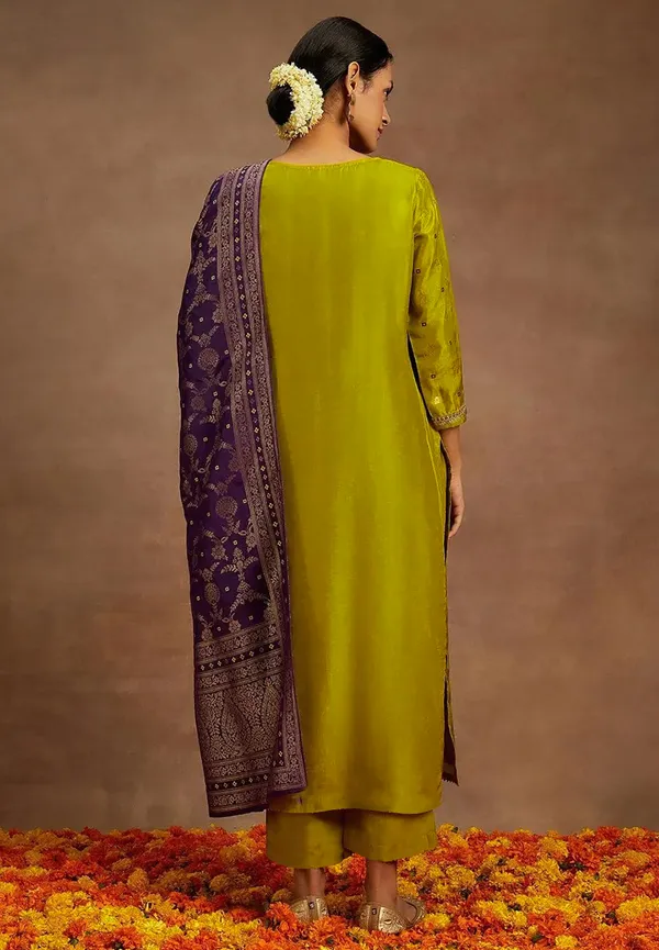 Art_Silk_Woven_Motif_Embroidered_Kurta_Set_With_Banarasi_Dupatta