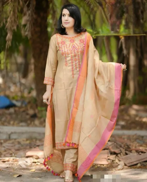 Chiku_Embroidered_Handloom_Cotton_Kurta_pant_and_dupatta_set