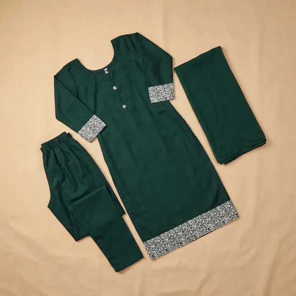 Green_Ethnic_Crepe_Unstiched_Suit_Set_With_Embellished_Detailing