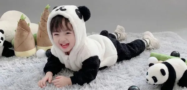 Winter_Hoodie_Jacket_For_Children_Plush_Material_Cute_Design_Warm_Cozy_Outerwear