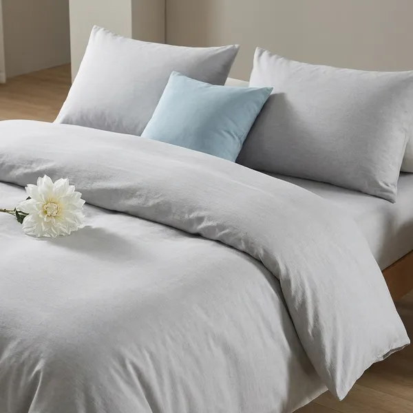 Light_Grey_Luxury_4_Pcs_Bedding_Set_–_Print_Quilted_King_Size