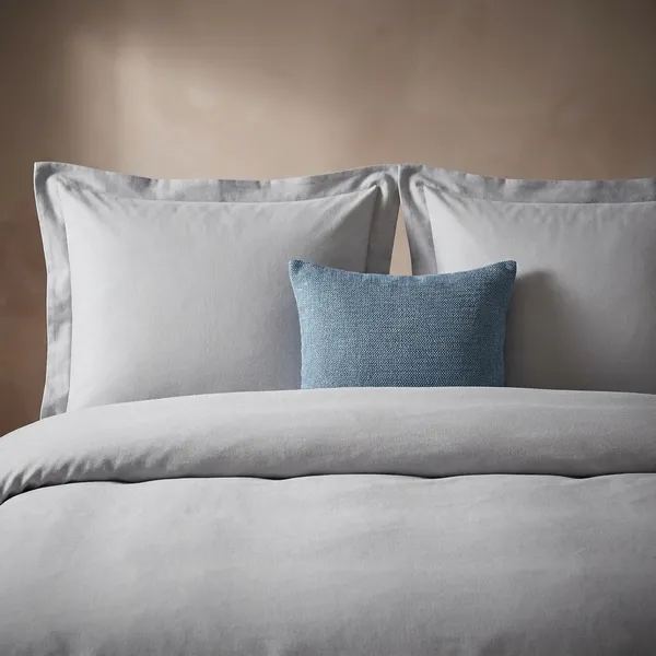 Off_White_Luxury_4_Pcs_Bedding_Set_–_Print_Quilted_King_Size