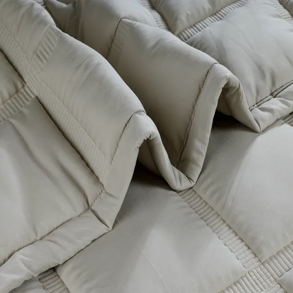 Light_Grey_Premium_Cotton_Double_Bed_Comforter