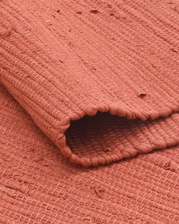 Red_Handmade_Dhurrie_Cotton_Chindi_Rug_For_Living_Room_And_Bedroom_Durable_Washable_And_Stylish_Carpet_For_Home_Decor