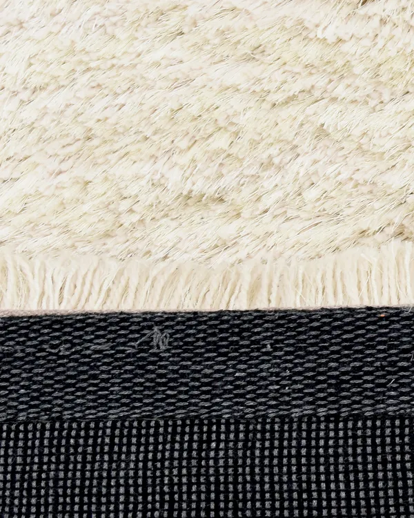Ivory_Handwoven_Fluffy_Soft_Floor_Carpet_Microfiber_Shaggy_Modern_Rugs_Anti_Skid_Backing_For_Home_Living_Room_Bedroom_Dining_Room_Kids_Room_Ivory
