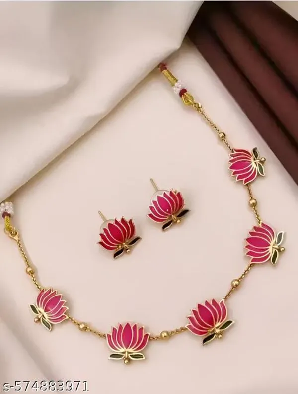 Womens_Fashion_Necklace_Set_With_Matching_Earrings