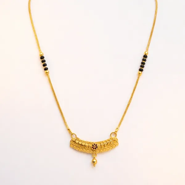 Traditional_Black_Bead_Mangalsutra_Necklace_For_Women