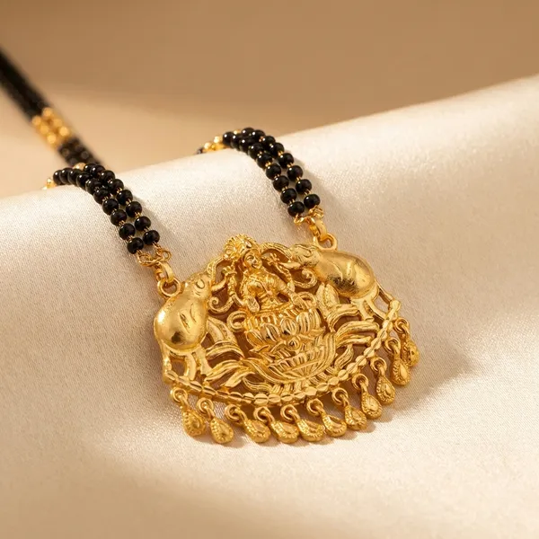 Traditional_Bead_Mangalsutra_With_Royal_Design