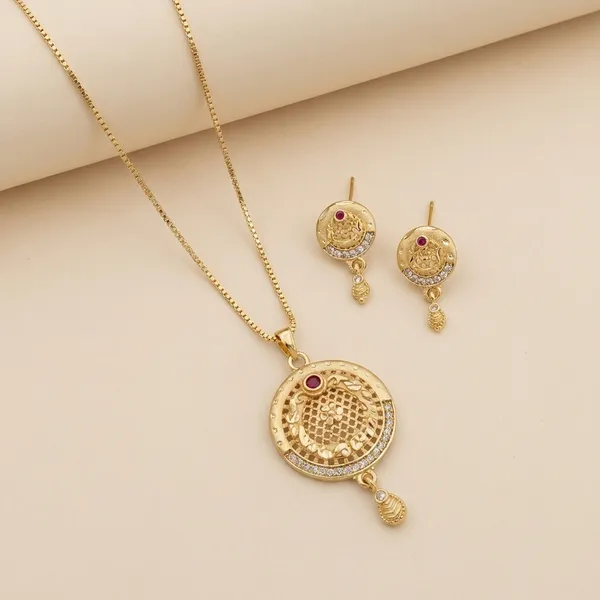 Womens_Fashion_Necklace_Set_With_Matching_Earrings