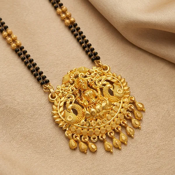 Traditional_Black_Bead_Mangalsutra_Necklace_For_Women
