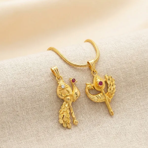 Designer_Pendant_Necklace_For_Women
