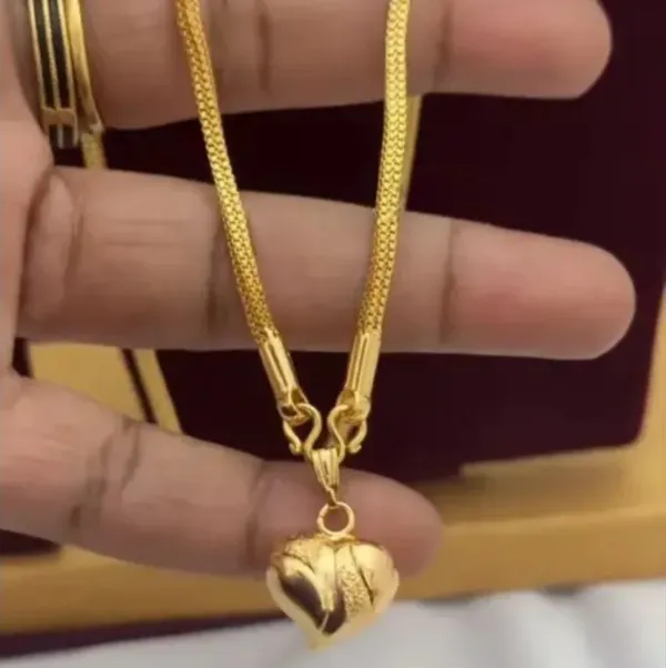 Designer_Pendant_Necklace_For_Women